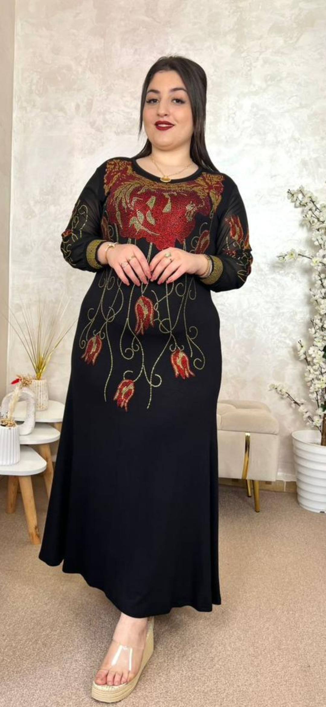 698283483_998266182737893_2666703374969866360_n روبة شارجي وردة طويلا - الصورة 1